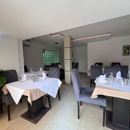 Blackwood Hotels Ikeja Kültér fotó